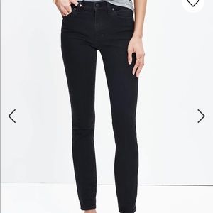 Madewell 9" High-Rise Skinny Jeans in Black